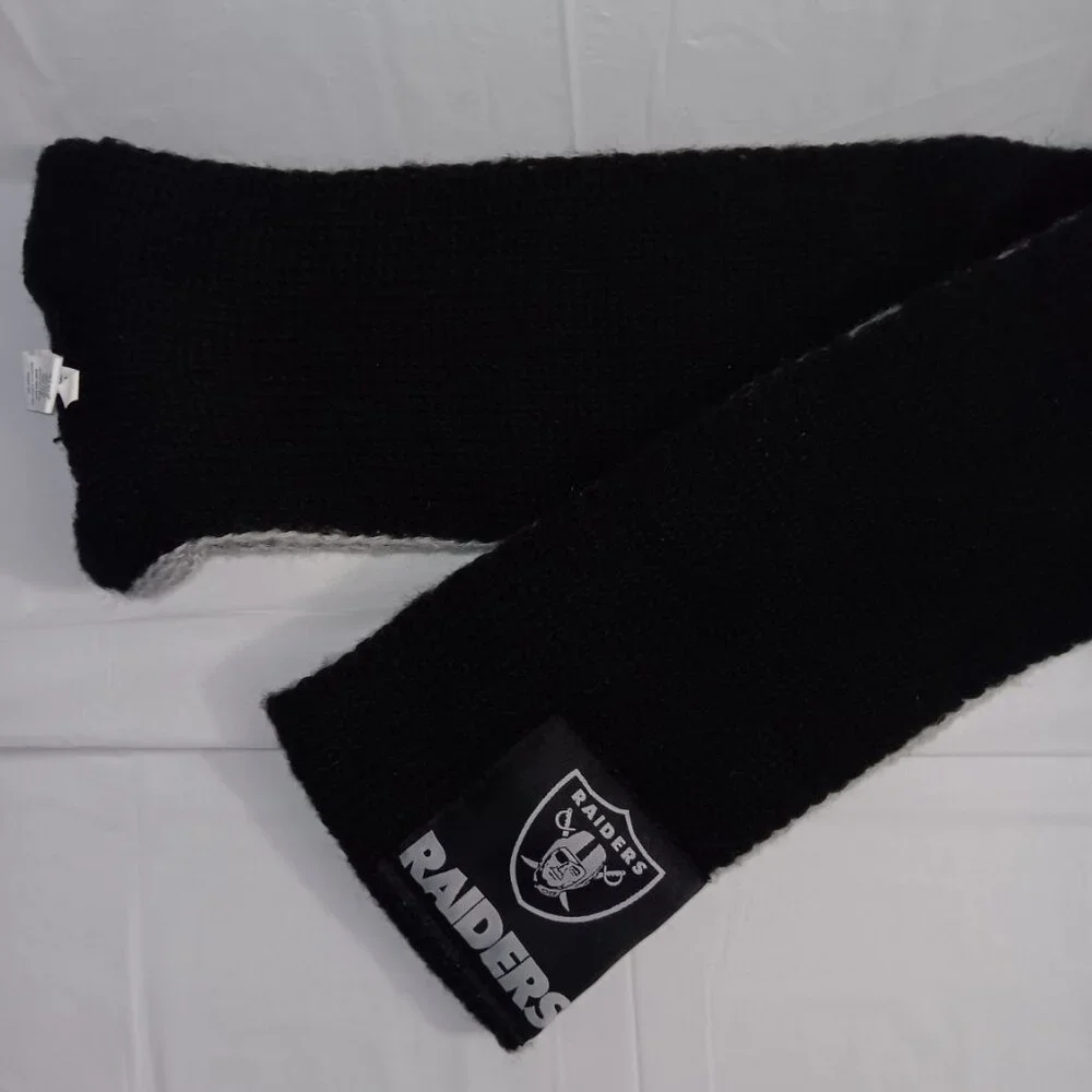 FOREVER COLLECTION RAIDERS FOOTBALL TEAM REVERSIBLE SCARF